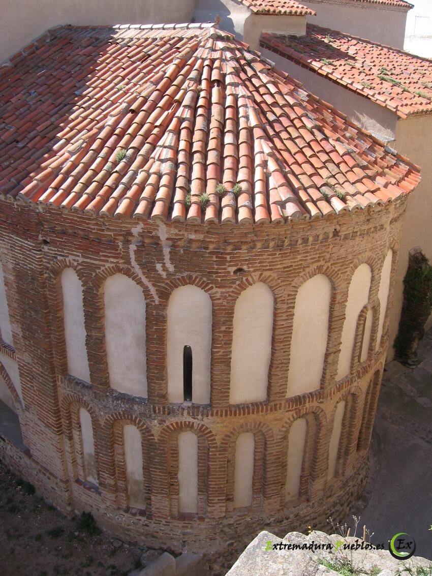 Ver Ábside románico mudejár de la Iglesia de La Asunci
